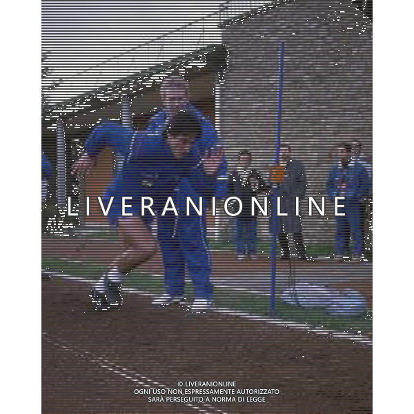 RETROSPETTIVA FERNANDO DE NAPOLI CALCIATORE NELLA FOTO FERNANDO DE NAPOLI CON LA MAGLIA DELLA NAZIONALE ITALIANA AG ALDO LIVERANI SAS