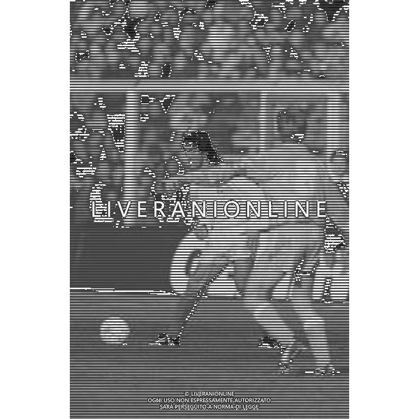 Neg- RETROSPETTIVA FERNANDO DE NAPOLI CALCIATORE NELLA FOTO FERNANDO DE NAPOLI CON LA MAGLIA DELLA NAZIONALE ITALIANA NELL\'ANNO 1991 AG ALDO LIVERANI SAS