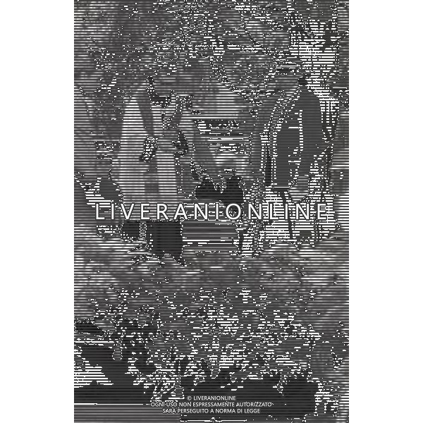NEG- RETROSPETTIVA MICHELE SINDONA AVVOCATO E BANCHIERE NELLA FOTO LA MOGLIE DEL BANCHIERE MICHELE SINDONA A MILANO AL CIMITERO MONUMENTALE IL GIORNO 25-03-1986 PER I FUNERALI AG ALDO LIVERANI SAS