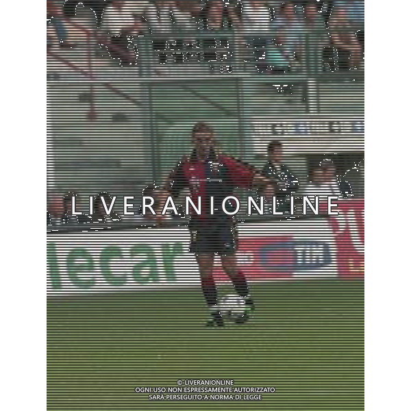 01-11-2000 GENOVA CAMPIONATO DI CALCIO SERIE B GENOA-COSENZA 2-1 NELLA FOTO DAVIDE NICOLA AG ALDO LIVERANI SAS