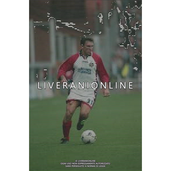 01-11-2000 GENOVA CAMPIONATO DI CALCIO SERIE B GENOA-COSENZA 2-1 NELLA FOTO GIANLUCA SAVOLDI AG ALDO LIVERANI SAS
