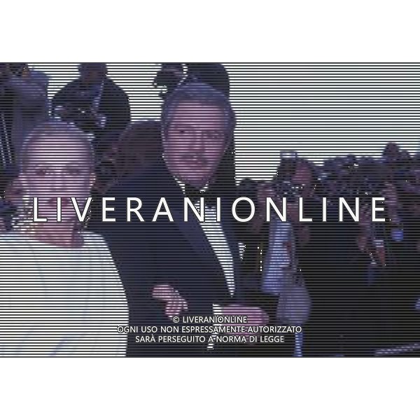 DIAP-RETROSPETTIVA MARCELLO MASTROIANNI ATTORE NELLA FOTO MARCELLO MASTROIANNI AL FESTIVAL INTERNAZIONALE DEL CINEMA DI CANNES NELL\'ANNO 1991 CON JEAN MOREAU AG ALDO LIVERANI SAS