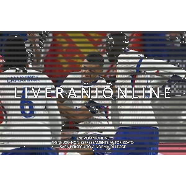 Austria vs Francia - UEFA EURO 2024 nella foto la smorfia di dolore di Kylian Mbappè (Francia) dopo lo scontro con Kevin Danso (Austria) che gli ha procurato il grave infortunio al naso Dusseldorf (GER) 17-06-2024 Dusseldorf Arena Campionato Europeo di Calcio - UEFA EURO 2024 fase a gironi - 1a giornata Gruppo D foto Roberto Garavaglia/Agenzia Aldo Liverani sas/AGENZIA ALDO LIVERANI SAS
