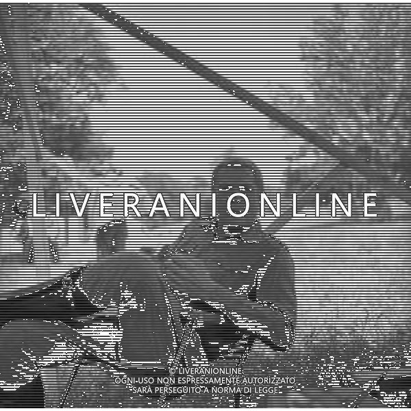NEG- RETROSPETTIVA MARCELLO MASTROIANNI ATTORE NELLA FOTO MARCELLO MASTROIANNI SUL SET DEL FILM “LA DECIMA VITTIMA“ NELL\'ANNO 1965 REGISTA ELIO PETRI AG ALDO LIVERANI SAS