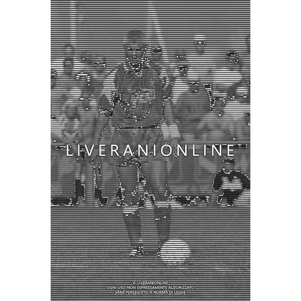 Neg- RETROSPETTIVA FABRIZIO RAVANELLI CALCIATORE NELLA FOTO CON LA MAGLIA DELLA JUVENTUS CALCIO NELL\'ANNO 1994-1995 AG AGENZIA ALDO LIVERANI SAS