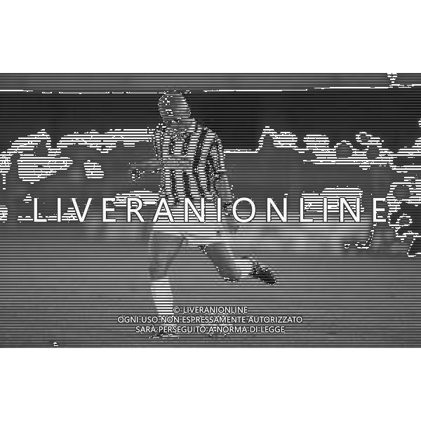 Neg- RETROSPETTIVA FABRIZIO RAVANELLI CALCIATORE NELLA FOTO CON LA MAGLIA DELLA JUVENTUS CALCIO NELL\'ANNO 1994-1995 AG AGENZIA ALDO LIVERANI SAS
