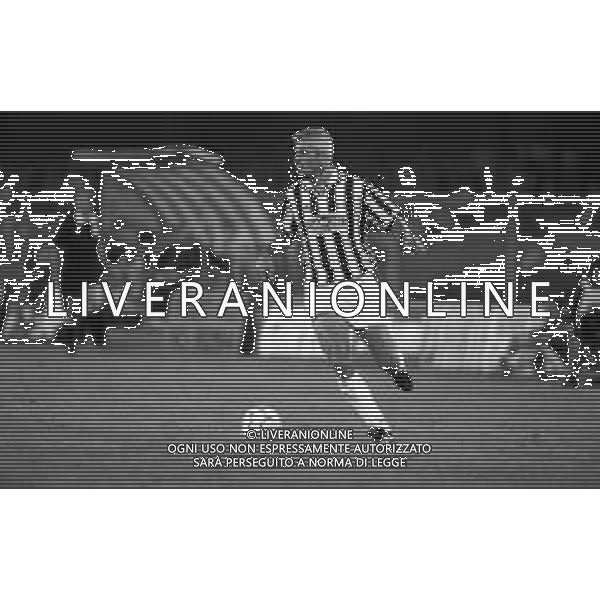 Neg- RETROSPETTIVA FABRIZIO RAVANELLI CALCIATORE NELLA FOTO CON LA MAGLIA DELLA JUVENTUS CALCIO NELL\'ANNO 1994-1995 AG AGENZIA ALDO LIVERANI SAS