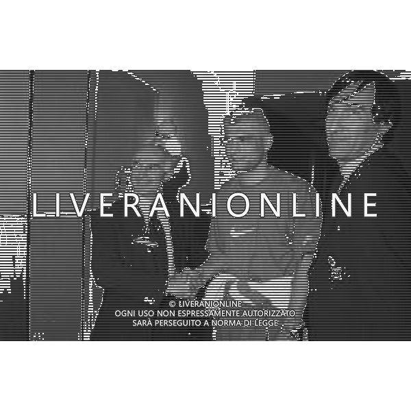 Neg- RETROSPETTIVA FABRIZIO RAVANELLI CALCIATORE NELLA FOTO CON LA MAGLIA DELLA NAZIONALE ITALIANA NELL\'ANNO 1995 CON L\'ALLENATORE ARRIGO SACCHI (PRIMA CONVOCAZIONE) AG AGENZIA ALDO LIVERANI SAS