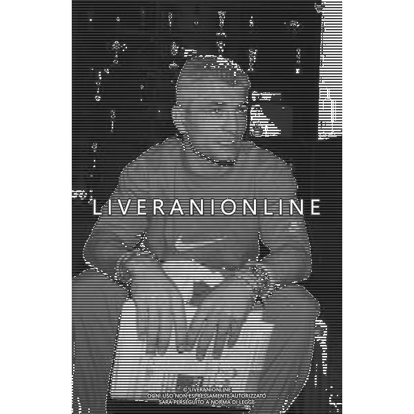 Neg- RETROSPETTIVA FABRIZIO RAVANELLI CALCIATORE NELLA FOTO CON LA MAGLIA DELLA NAZIONALE ITALIANA NELL\'ANNO 1995 (PRIMA CONVOCAZIONE) AG AGENZIA ALDO LIVERANI SAS