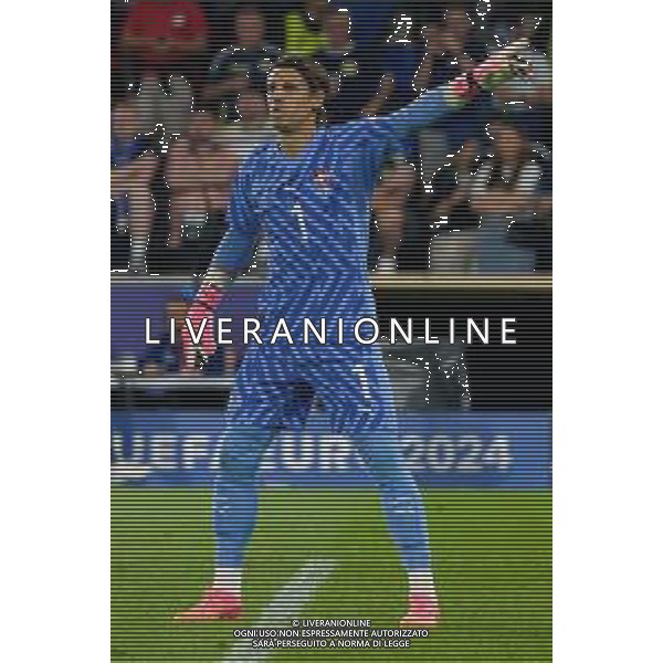TVEM Yann Sommer of Swiss during the UEFA EURO 2024 group stage match between Scotland and Switzerland at Cologne Stadium on June 19, 2024 in Cologne, Germany. Photo by Emmanuele Mastrodonato/ag. Aldo Liverani sas/AGENZIA AGENZIA ALDO LIVERANI SAS