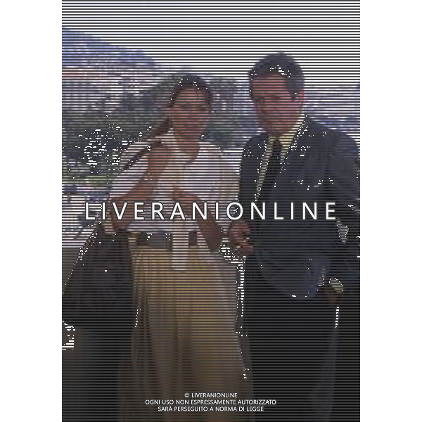 diap-MARCELLO MASTROIANNI, attore cinematografico italiano - RETROSPETTIVA  nella foto Marcello Mastroianni a Cannes nel 1987 Marthe Keller ©ARCHIVIO / AGENZIA ALDO LIVERANI SAS 