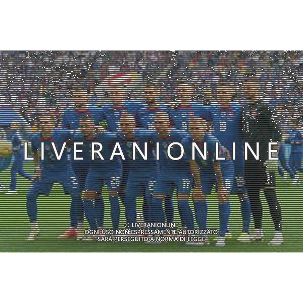 TVEM FORMAZIONE SLOVACCHIA - Slovakia team line up during the UEFA EURO 2024 group stage match between Slovakia and Ukraine at Dusseldorf Arena on June 21, 2024 in Dusseldorf, Germany. Photo by Emmanuele Mastrodonato/ag. Aldo Liverani sas/AGENZIA ALDO LIVERANI SAS