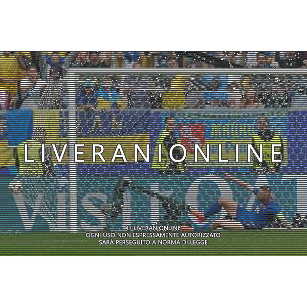 TVEM Milan Skriniar of Slovakia - Roman Yaremchuk of Ukraine scores a goal of 1-2 during the UEFA EURO 2024 group stage match between Slovakia and Ukraine at Dusseldorf Arena on June 21, 2024 in Dusseldorf, Germany. Photo by Emmanuele Mastrodonato/ag. Aldo Liverani sas/AGENZIA ALDO LIVERANI SAS