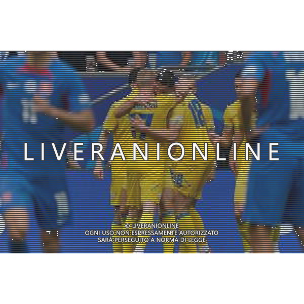 TVEM Roman Yaremchuk of Ukraine celebrates after scoring a goal with teammates during the UEFA EURO 2024 group stage match between Slovakia and Ukraine at Dusseldorf Arena on June 21, 2024 in Dusseldorf, Germany. Photo by Emmanuele Mastrodonato/ag. Aldo Liverani sas/AGENZIA ALDO LIVERANI SAS
