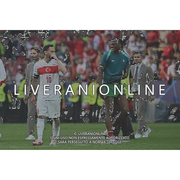Turchia vs Portogallo - UEFA EURO 2024 nella foto Hakan Calhanoglu (Turchia) e Rafael Leao (Portogallo) si salutano a fine gara Dortmund (GER) 22-06-2024 BVB Stadion Dortmund - Westfalenstadion Signal Iduna Park Campionato Europeo di Calcio - UEFA EURO 2024 fase a gironi - 2a giornata Gruppo F foto Roberto Garavaglia/Agenzia Aldo Liverani sas/AGENZIA ALDO LIVERANI SAS