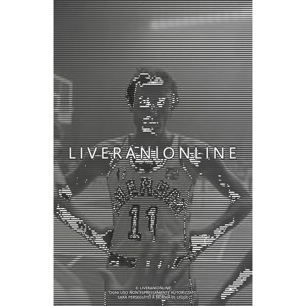 NEG-RETROSPETTIVA DINO MENEGHIN BASKET NELLA FOTO DINO MENEGHIN CON LA MAGLIA EMERSON VARESE NELL\'ANNO 1979 AG ALDO LIVERANI SAS