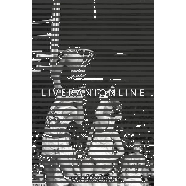 NEG-RETROSPETTIVA DINO MENEGHIN BASKET NELLA FOTO DINO MENEGHIN CON LA MAGLIA EMERSON VARESE NELL\'ANNO 1979 AG ALDO LIVERANI SAS