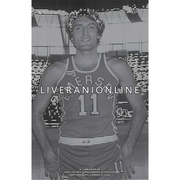 NEG-RETROSPETTIVA DINO MENEGHIN BASKET NELLA FOTO DINO MENEGHIN CON LA MAGLIA EMERSON VARESE NELL\'ANNO 1979 AG ALDO LIVERANI SAS