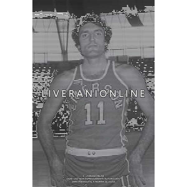 NEG-RETROSPETTIVA DINO MENEGHIN BASKET NELLA FOTO DINO MENEGHIN CON LA MAGLIA EMERSON VARESE NELL\'ANNO 1979 AG ALDO LIVERANI SAS