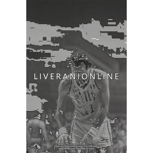 NEG-RETROSPETTIVA DINO MENEGHIN BASKET NELLA FOTO DINO MENEGHIN CON LA MAGLIA BILLY MILANO NELL\'ANNO 1982-83 AG ALDO LIVERANI SAS