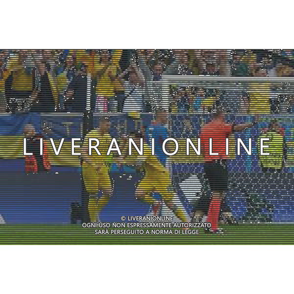 TVEM Mykola Shaparenko of Ukraine celebrates after scoring a goal with Artem Dovbyk of Ukraine during the UEFA EURO 2024 group stage match between Slovakia and Ukraine at Dusseldorf Arena on June 21, 2024 in Dusseldorf, Germany. Photo by Emmanuele Mastrodonato/ag. Aldo Liverani sas/AGENZIA ALDO LIVERANI SAS