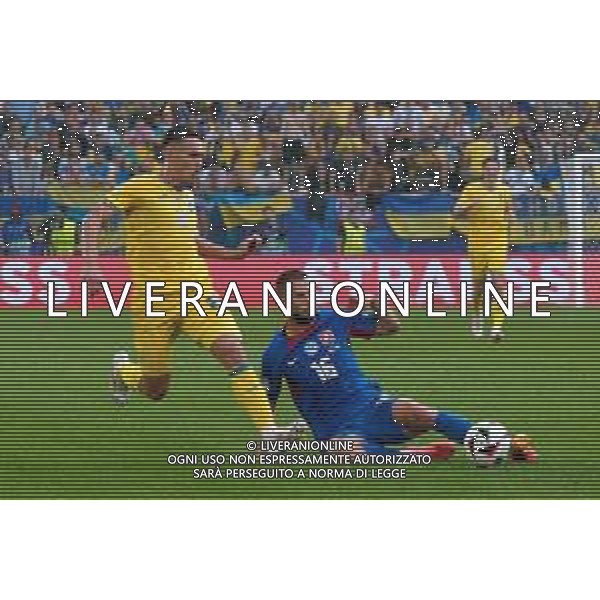 TVEM Dávid Hancko of Slovakia in action against Oleksandr Tymchyk of Ukraine during the UEFA EURO 2024 group stage match between Slovakia and Ukraine at Dusseldorf Arena on June 21, 2024 in Dusseldorf, Germany. Photo by Emmanuele Mastrodonato/ag. Aldo Liverani sas/AGENZIA ALDO LIVERANI SAS