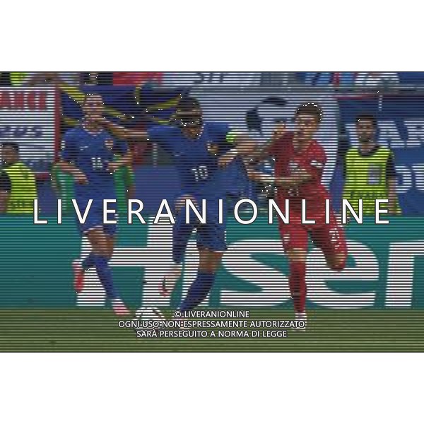 TVEM Kylian Mbappé of France in action against Nicola Zalewski of Poland during the UEFA EURO 2024 group stage match between France and Poland at BVB Stadion Dortmund on June 25, 2024 in Dortmund, Germany. Photo by Emmanuele Mastrodonato/ag. Aldo Liverani sas/ AGENZIA ALDO LIVERANI SAS