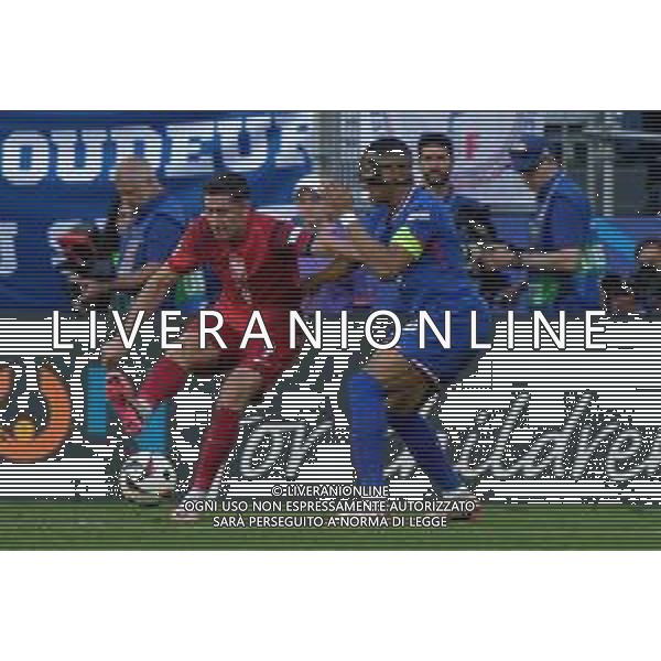 TVEM Robert Lewandowski of Poland in action against Kylian Mbappé of France during the UEFA EURO 2024 group stage match between France and Poland at BVB Stadion Dortmund on June 25, 2024 in Dortmund, Germany. Photo by Emmanuele Mastrodonato/ag. Aldo Liverani sas/ AGENZIA ALDO LIVERANI SAS