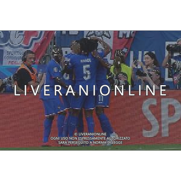 TVEM Kylian Mbappé of France celebrates after scoring a goal with teammates during the UEFA EURO 2024 group stage match between France and Poland at BVB Stadion Dortmund on June 25, 2024 in Dortmund, Germany. Photo by Emmanuele Mastrodonato/ag. Aldo Liverani sas/ AGENZIA ALDO LIVERANI SAS