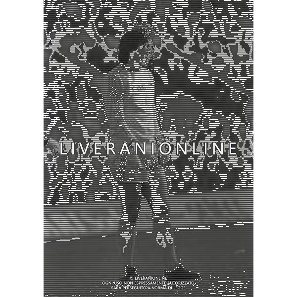 NEG-RETROSPETTIVA DOMENICO PENZO CALCIATORE NELLA FOTO DOMENICO PENZO CON LA MAGLIA DEL VERONA CALCIO NELL\'ANNO 1982-1983 AG ALDO LIVERANI SAS