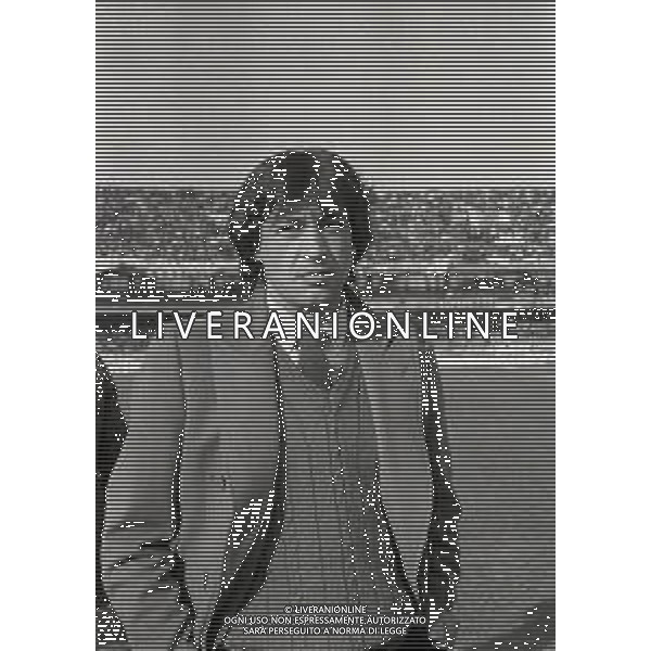NEG-RETROSPETTIVA DOMENICO PENZO CALCIATORE NELLA FOTO DOMENICO PENZO CON LA MAGLIA DEL VERONA CALCIO NELL\'ANNO 1982-1983 AG ALDO LIVERANI SAS