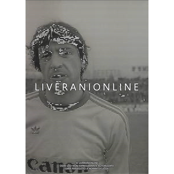 NEG-RETROSPETTIVA DOMENICO PENZO CALCIATORE NELLA FOTO DOMENICO PENZO CON LA MAGLIA DEL VERONA CALCIO NELL\'ANNO 1982-1983 AG ALDO LIVERANI SAS