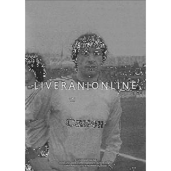 NEG-RETROSPETTIVA DOMENICO PENZO CALCIATORE NELLA FOTO DOMENICO PENZO CON LA MAGLIA DEL VERONA CALCIO NELL\'ANNO 1982-1983 AG ALDO LIVERANI SAS
