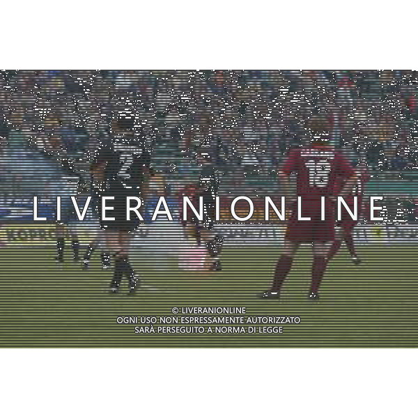 07-04-2002 VENEZIA-CAMPIONATO DI CALCIO SERIE A VENEZIA -ROMA 2-2 NELLA FOTO FUMOGENI IN CAMPO AG ALDO LIVERANI SAS