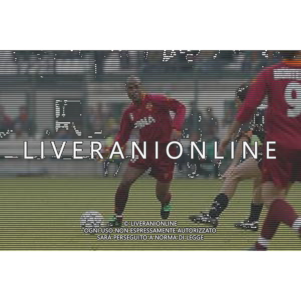 07-04-2002 VENEZIA-CAMPIONATO DI CALCIO SERIE A VENEZIA -ROMA 2-2 NELLA FOTO MARCOS ASSUNCAO AG ALDO LIVERANI SAS