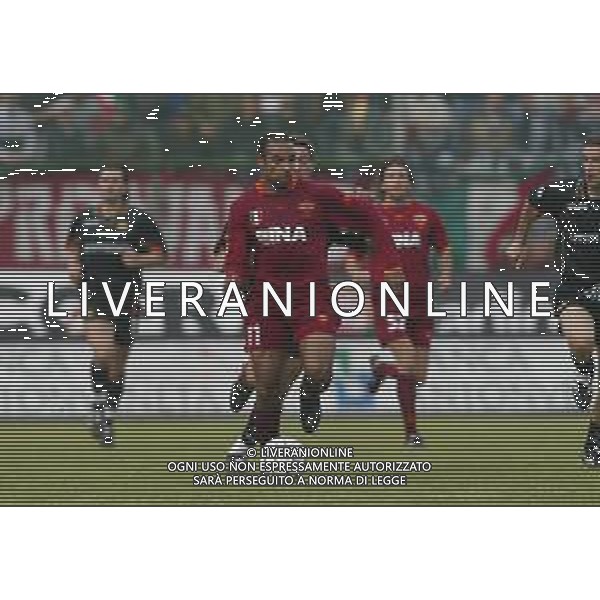 07-04-2002 VENEZIA-CAMPIONATO DI CALCIO SERIE A VENEZIA -ROMA 2-2 NELLA FOTO FERREIRA EMERSON AG ALDO LIVERANI SAS
