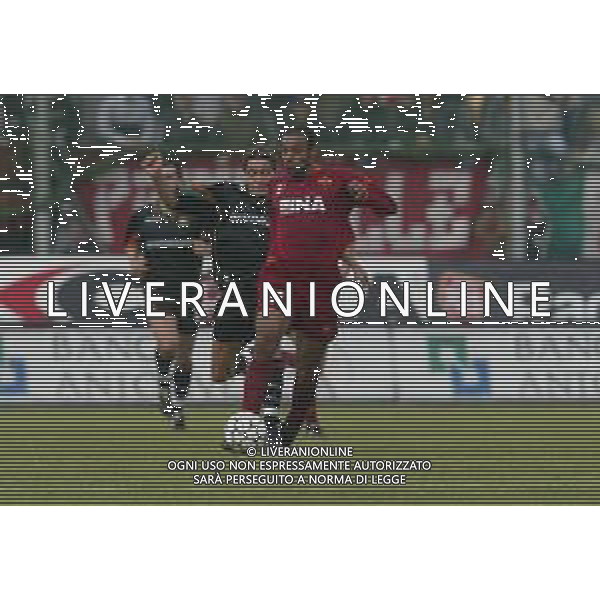 07-04-2002 VENEZIA-CAMPIONATO DI CALCIO SERIE A VENEZIA -ROMA 2-2 NELLA FOTO FERREIRA EMERSON AG ALDO LIVERANI SAS
