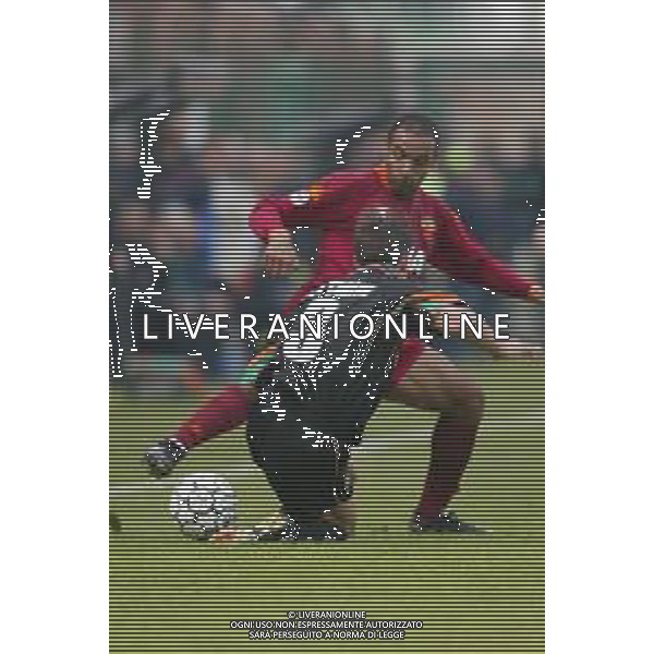 07-04-2002 VENEZIA-CAMPIONATO DI CALCIO SERIE A VENEZIA -ROMA 2-2 NELLA FOTO FERREIRA EMERSON AG ALDO LIVERANI SAS