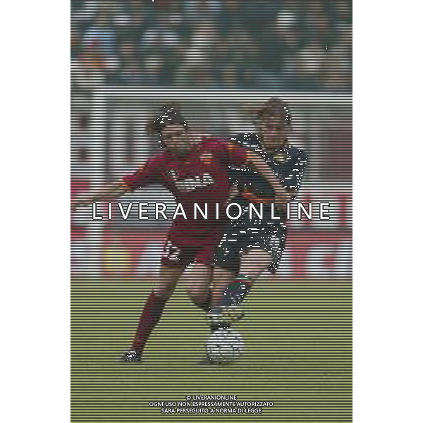 07-04-2002 VENEZIA-CAMPIONATO DI CALCIO SERIE A VENEZIA -ROMA 2-2 NELLA FOTO VINCENT CANDELA E IVONE DE FRANCESCHI AG ALDO LIVERANI SAS