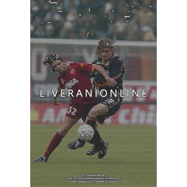 07-04-2002 VENEZIA-CAMPIONATO DI CALCIO SERIE A VENEZIA -ROMA 2-2 NELLA FOTO VINCENT CANDELA E IVONE DE FRANCESCHI AG ALDO LIVERANI SAS