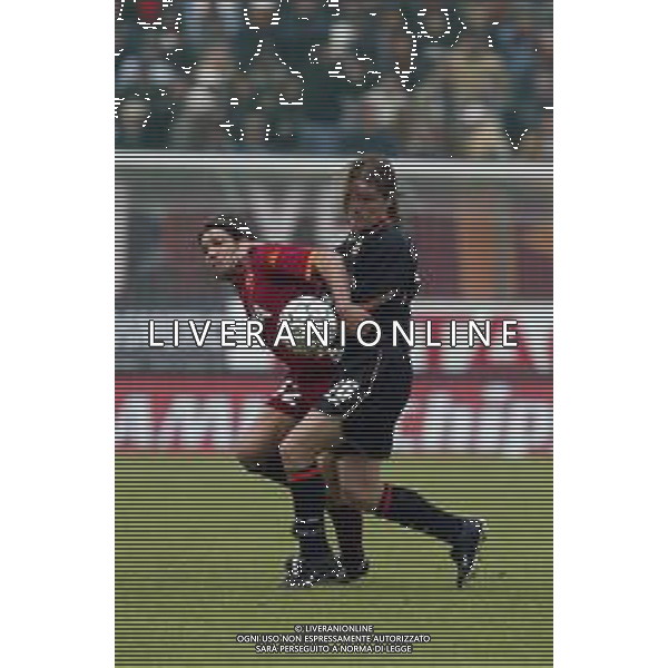 07-04-2002 VENEZIA-CAMPIONATO DI CALCIO SERIE A VENEZIA -ROMA 2-2 NELLA FOTO VINCENT CANDELA E IVONE DE FRANCESCHI AG ALDO LIVERANI SAS 