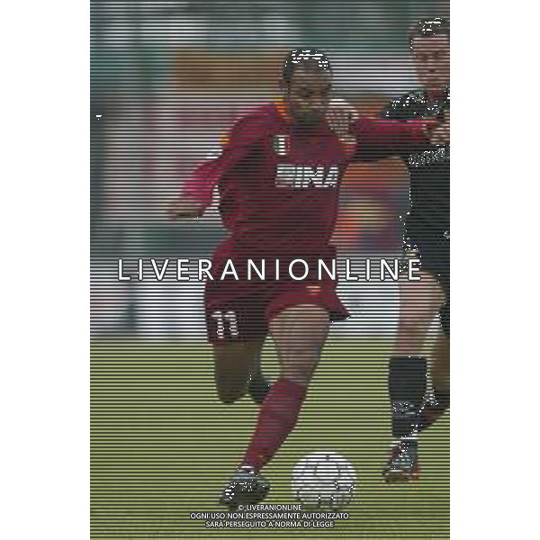 07-04-2002 VENEZIA-CAMPIONATO DI CALCIO SERIE A VENEZIA -ROMA 2-2 NELLA FOTO FERREIRA EMERSON AG ALDO LIVERANI SAS