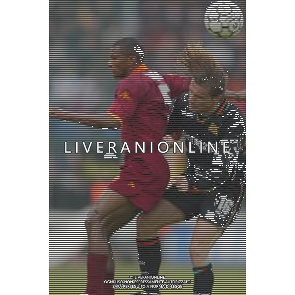 07-04-2002 VENEZIA-CAMPIONATO DI CALCIO SERIE A VENEZIA -ROMA 2-2 NELLA FOTO FRANCISCO LIMA E IVONE DE FRANCESCHI AG ALDO LIVERANI SAS