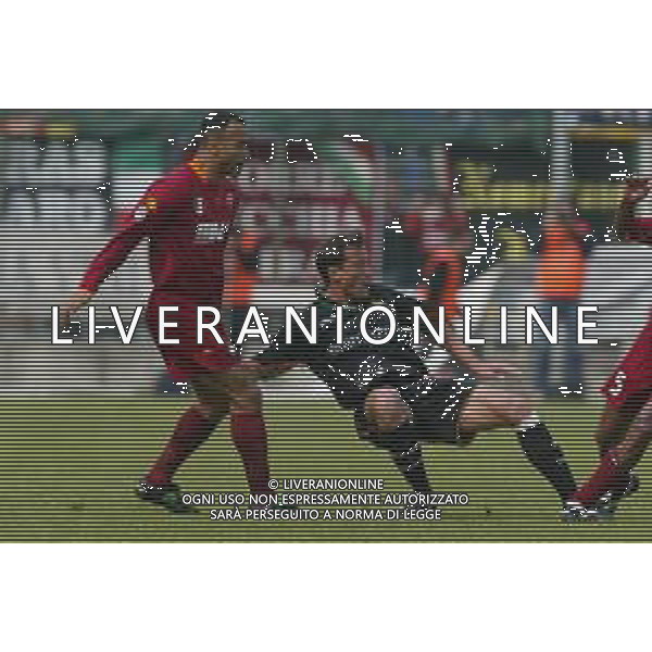 07-04-2002 VENEZIA-CAMPIONATO DI CALCIO SERIE A VENEZIA -ROMA 2-2 NELLA FOTO MARCOS CAFU\' E STEFANO BETTARINI AG ALDO LIVERANI SAS