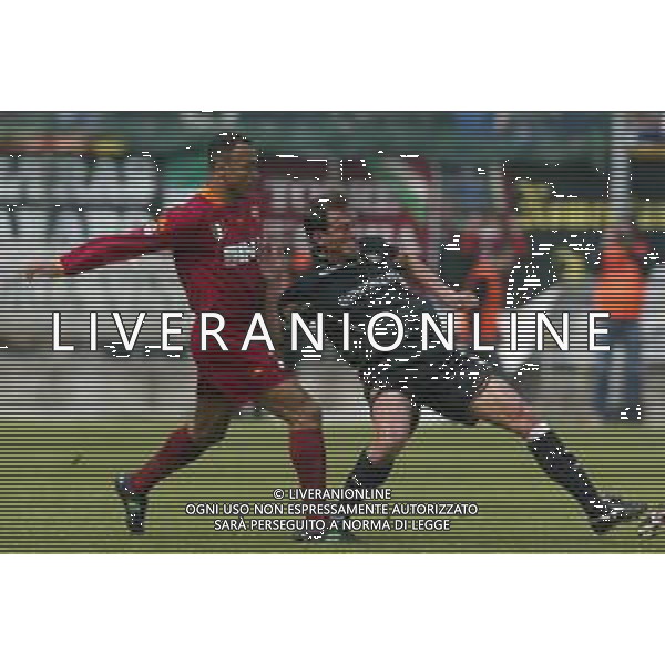 07-04-2002 VENEZIA-CAMPIONATO DI CALCIO SERIE A VENEZIA -ROMA 2-2 NELLA FOTO MARCOS CAFU\' E STEFANO BETTARINI AG ALDO LIVERANI SAS