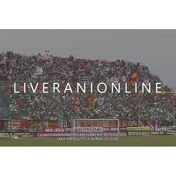 07-04-2002 VENEZIA-CAMPIONATO DI CALCIO SERIE A VENEZIA -ROMA 2-2 NELLA FOTO CURVA TIFOSI ROMA AG ALDO LIVERANI SAS