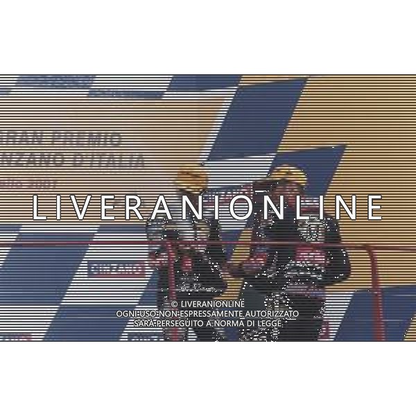 DIAP-RETROSPETTIVA TETSUYA HARADA MOTOCICLISMO NELLA FOTO TETSUYA HARADA NELL\'ANNO 2001 CON ROLFO E MARCO MELANDRI  AG CONTROLUCE-AG ALDO LIVERANI SAS