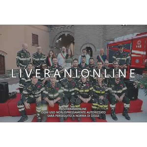 CASALFIUMANESE 29 06 2024 EMERGENZA IDROGEOLOGICA 2023,RINGRAZIAMENTI PER PREZIOSO CONTRIBUTO DEI VIGILI DEL FUOCO CARABINIERI POLIZIA LOCALE NELLA FOTO DA SINISTRA IN ALTO CALOGERO TURTURICI COMMANDANTE PROVINCIALE DEI VIGILI DEL FUOCO DI BOLOGNA,CARLO DALL\'OPPIO COMMANDANTE NAZIONALE DEI VIGILI DEL FUOCO,BEATRICE POLI SINDACA CASALFIUMANESE,GABRIELE MELLUZZI SINDACO DI FONTANELICE,IRENE PRIOLO VICE PRESIDENTE EMILIA ROMAGNA,MAURO GHINI SINDACO DI BORGO TOSSIGNANO,ALBERTO BALDAZZI SINDACO DI CASTEL DEL RIO,MATTIA BRUSA CON LA PERGAMENA E VIGLI DEL FUOCO VOLONTARI DI FONTANELICE FOTO GIANNI SANNA-AG ALDO LIVERANI SAS