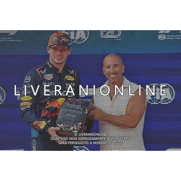 (L to R): Max Verstappen (NLD) Red Bull Racing receives the Pirelli Pole Position Award from Jason Oppenheim (USA) Estate Agent. 29.06.2024. Formula 1 World Championship, Rd 11, Austrian Grand Prix, Spielberg, Austria, Sprint and Qualifying Day. - www.xpbimages.com, EMail: requests@xpbimages.com © Copyright: Batchelor / XPB Images/ AGENZIA ALDO LIVERANI SAS - ITALY ONLY EDITORIAL USE ONLY