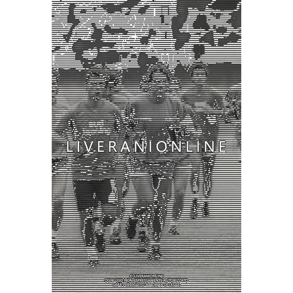 NEG- 1989 MEZZANO DI PRIMIERO RITIRO ESTIVO BARI CALCIO NELLA FOTO PAOLO MONELLI E ANTONIO DI GENNARO AG ALDO LIVERANI SAS